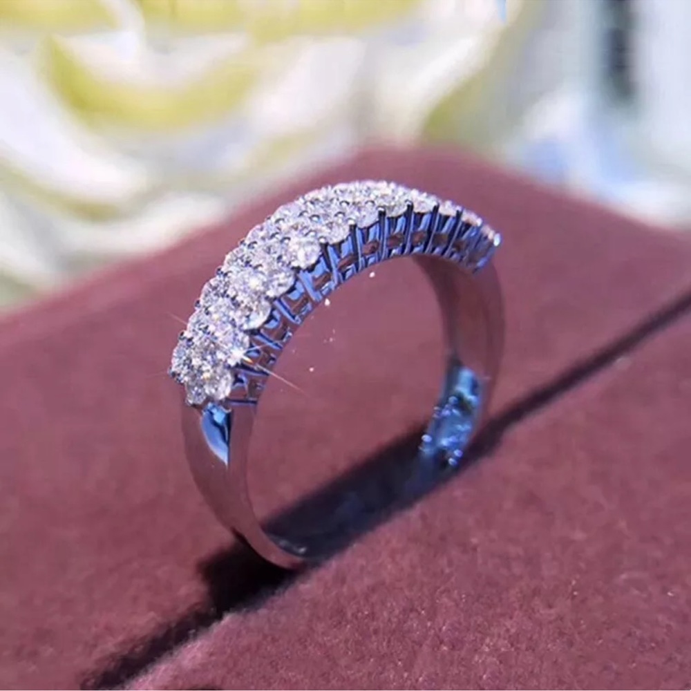 Women Elegant Cubic Zirconia Rings Silver Rings - Picture 3 of 3